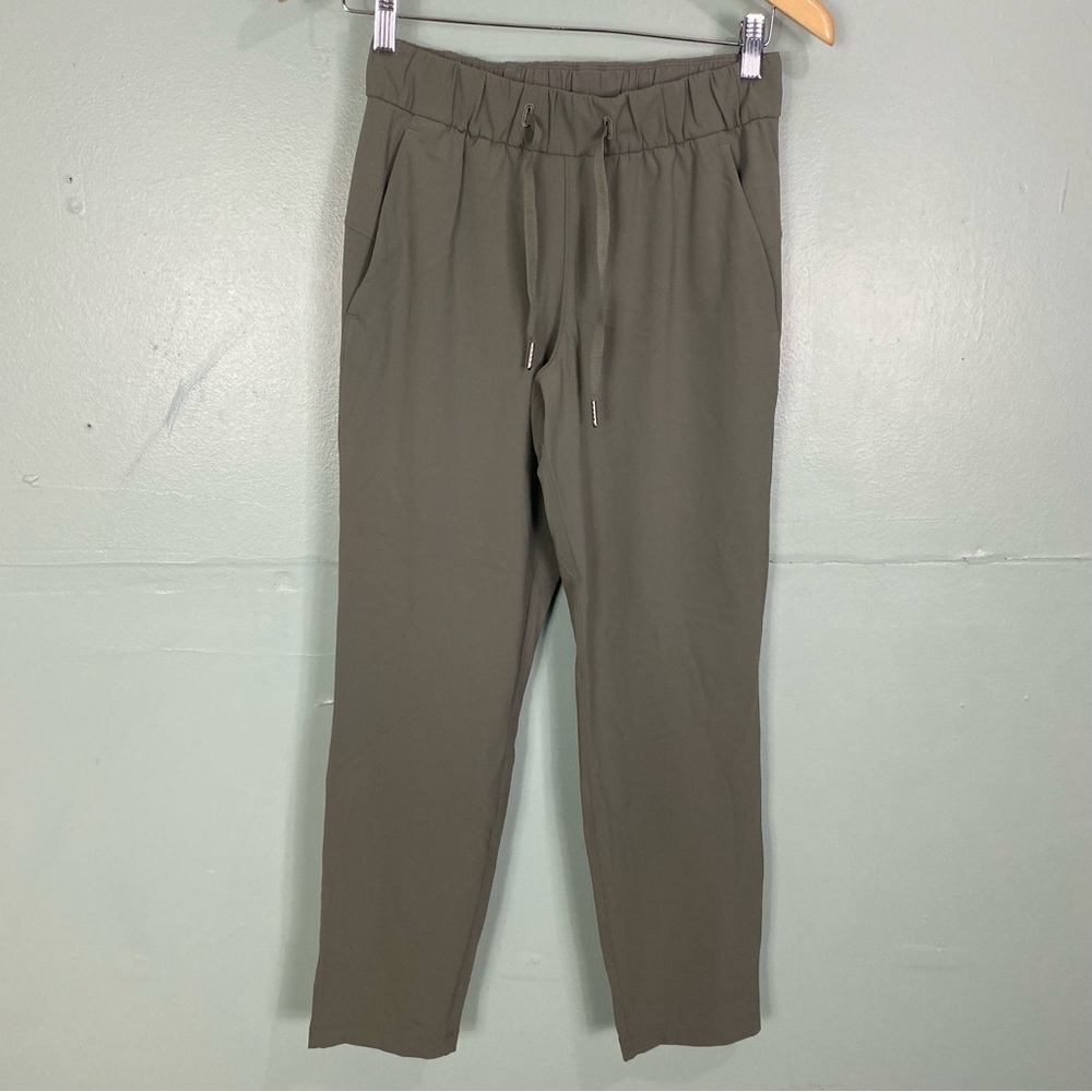 Lululemon On The Fly Pant 7/8 Green Sz 4 W5BLPS